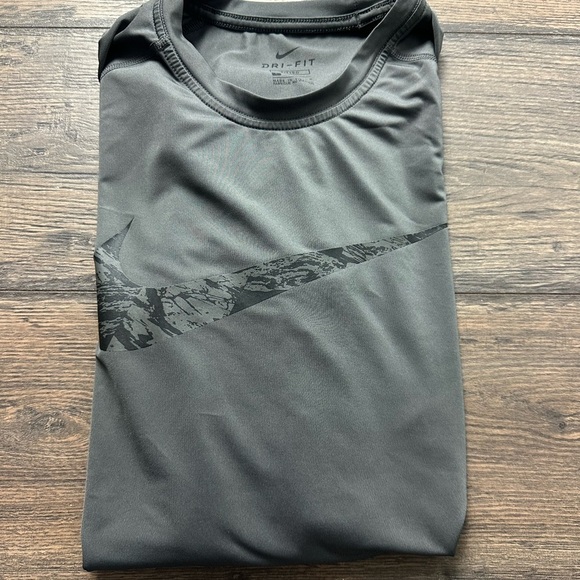 Nike Men's Black Dri-FIT Tee - Picture 2 of 3
